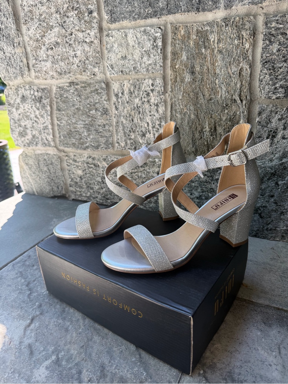 IDIFU Women’s Glitter “Grace” Block Heel Size 8